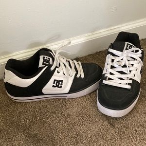 Mens DC Manteca 4 Skate Shoe - White / Black